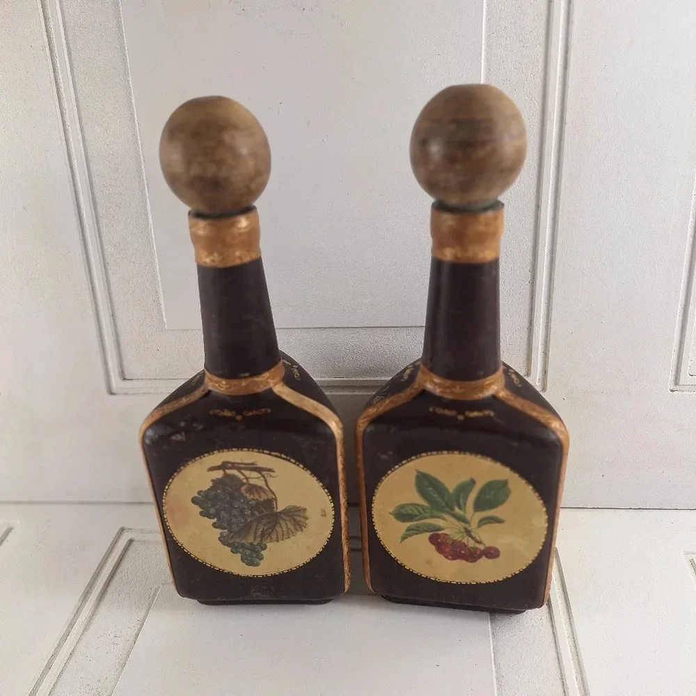 Vintage leather-wrapped glass decanters Rustic - Picture 9 of 10